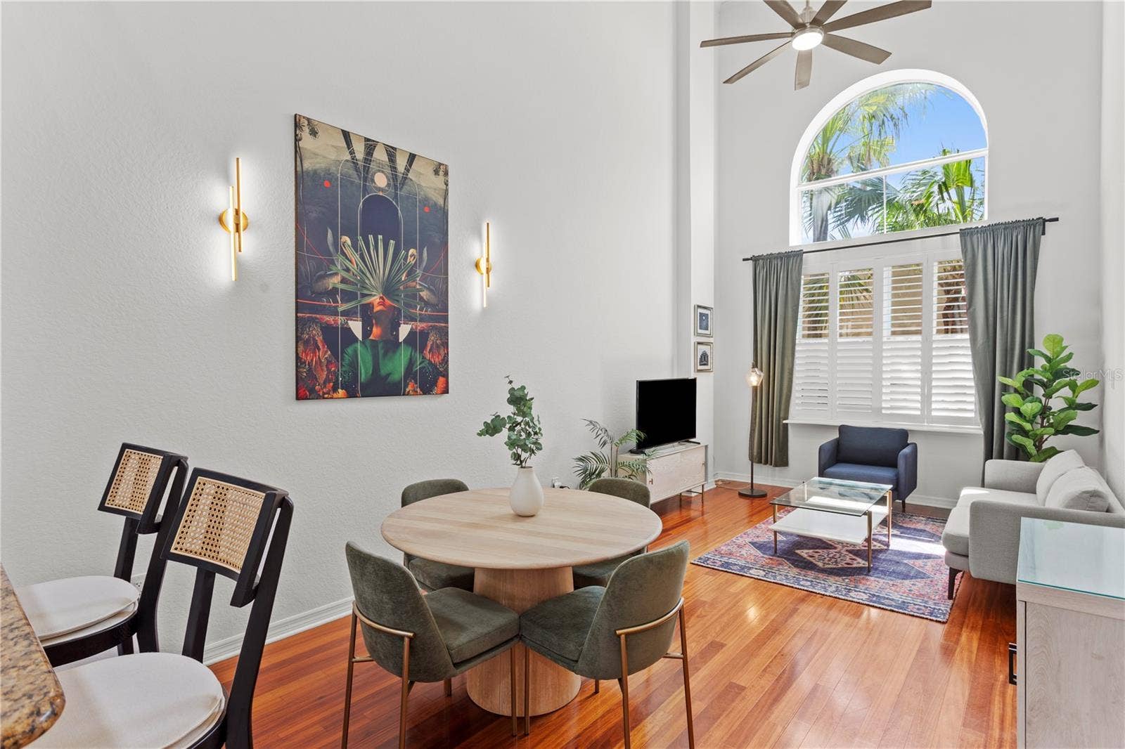 700 S HARBOUR ISLAND BOULEVARD, #109, Tampa, FL 33602 An open-concept family and dining space designed for seamless entertaining and everyday living.