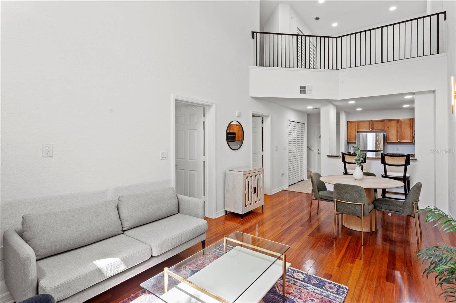 700 S HARBOUR ISLAND BOULEVARD, #109, Tampa, FL 33602 An open-concept family and dining space designed for seamless entertaining and everyday living.