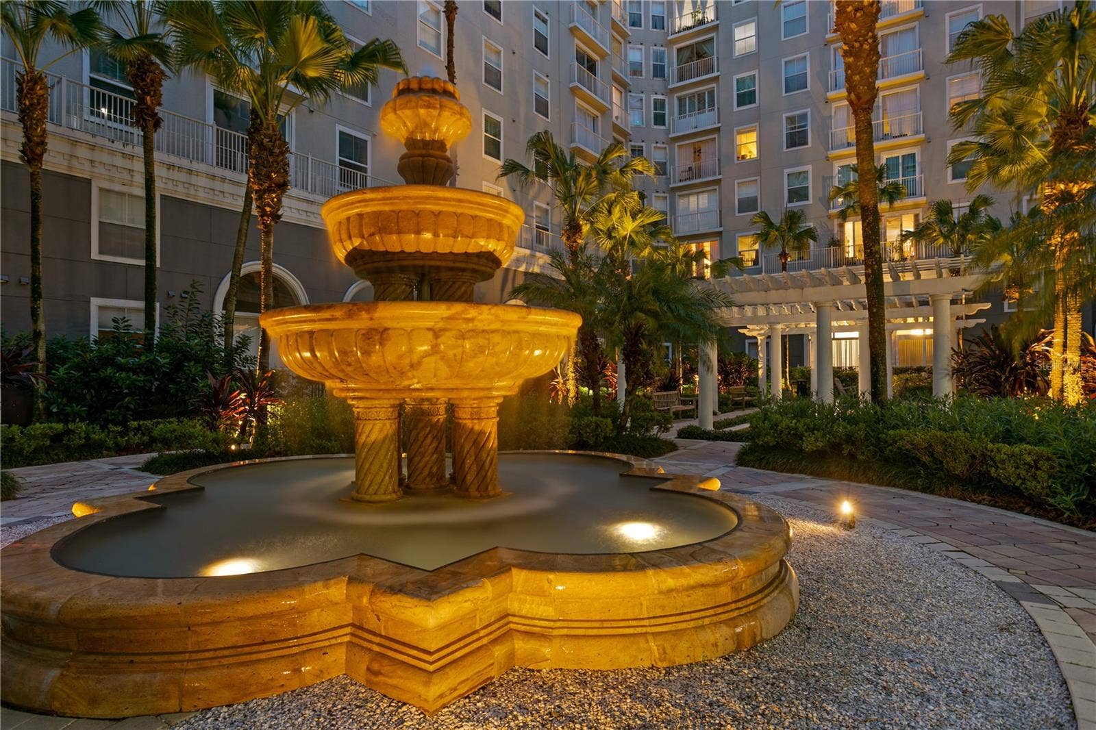 700 S HARBOUR ISLAND BOULEVARD, #109, Tampa, FL 33602 Serene fountain within the courtyard space