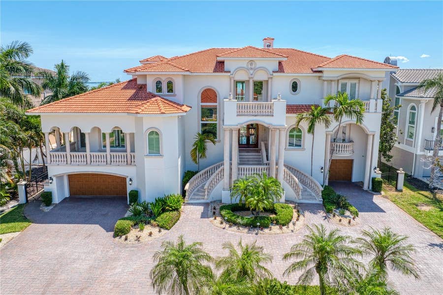 Blanka Prusova White