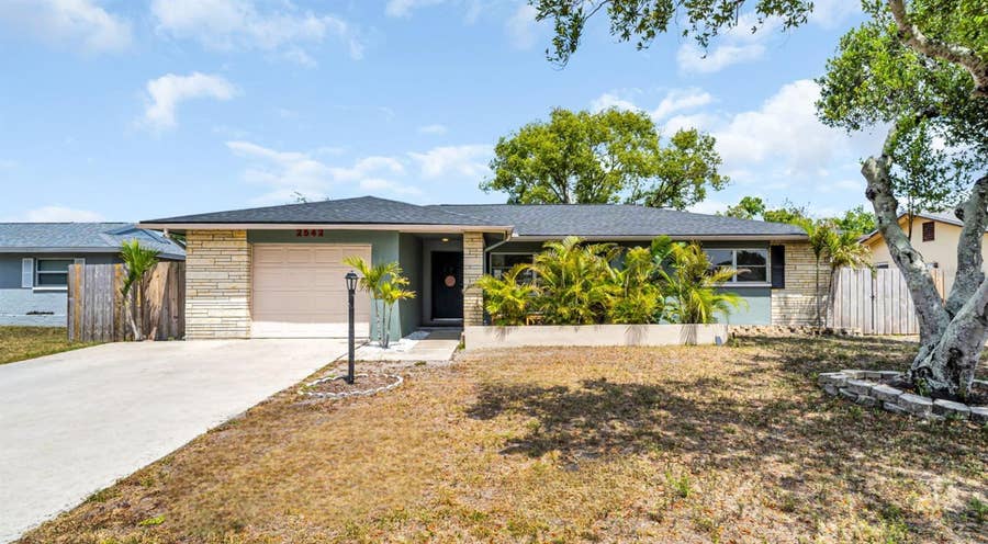 Property photo for 2542 WYNNEWOOD DRIVE, Clearwater, FL