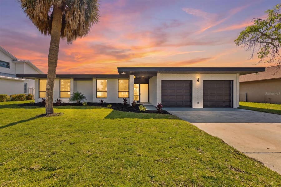 Property photo for 3917 E EDEN ROC CIRCLE, Tampa, FL