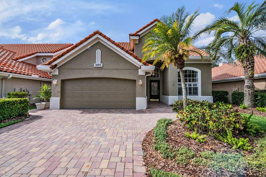Property photo for 18911 AVENUE BIARRITZ, Lutz, FL