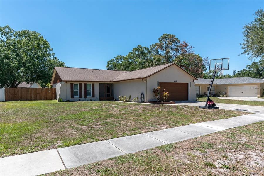 Property photo for 14006 CASCADE LANE, Tampa, FL