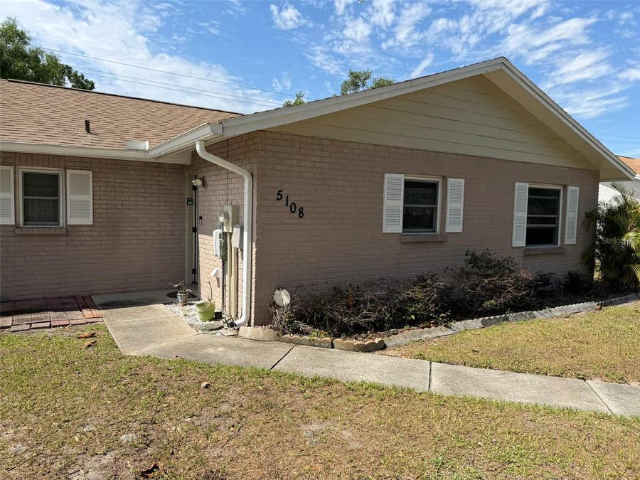 Property photo for 5108 LESHER COURT, Tampa, FL