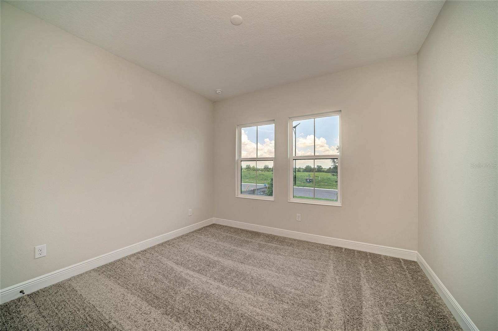 9806 LEAF GREEN LANE, Dade City, FL 33525 9806 LEAF GREEN LANE, Dade City, FL 33525