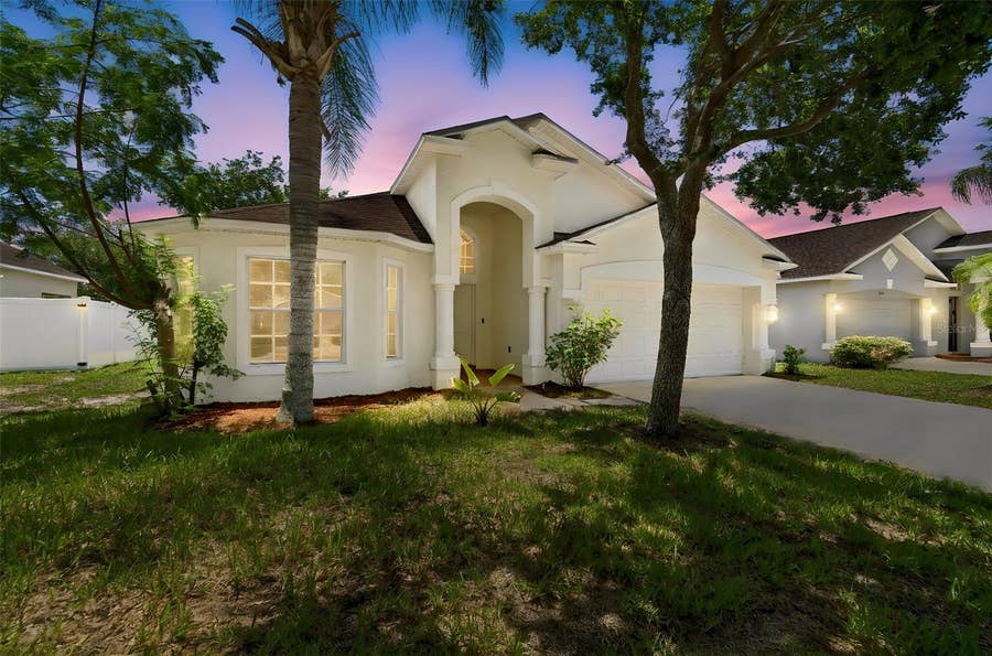 Property photo for 2222 ROANOKE SPRINGS DRIVE, Ruskin, FL