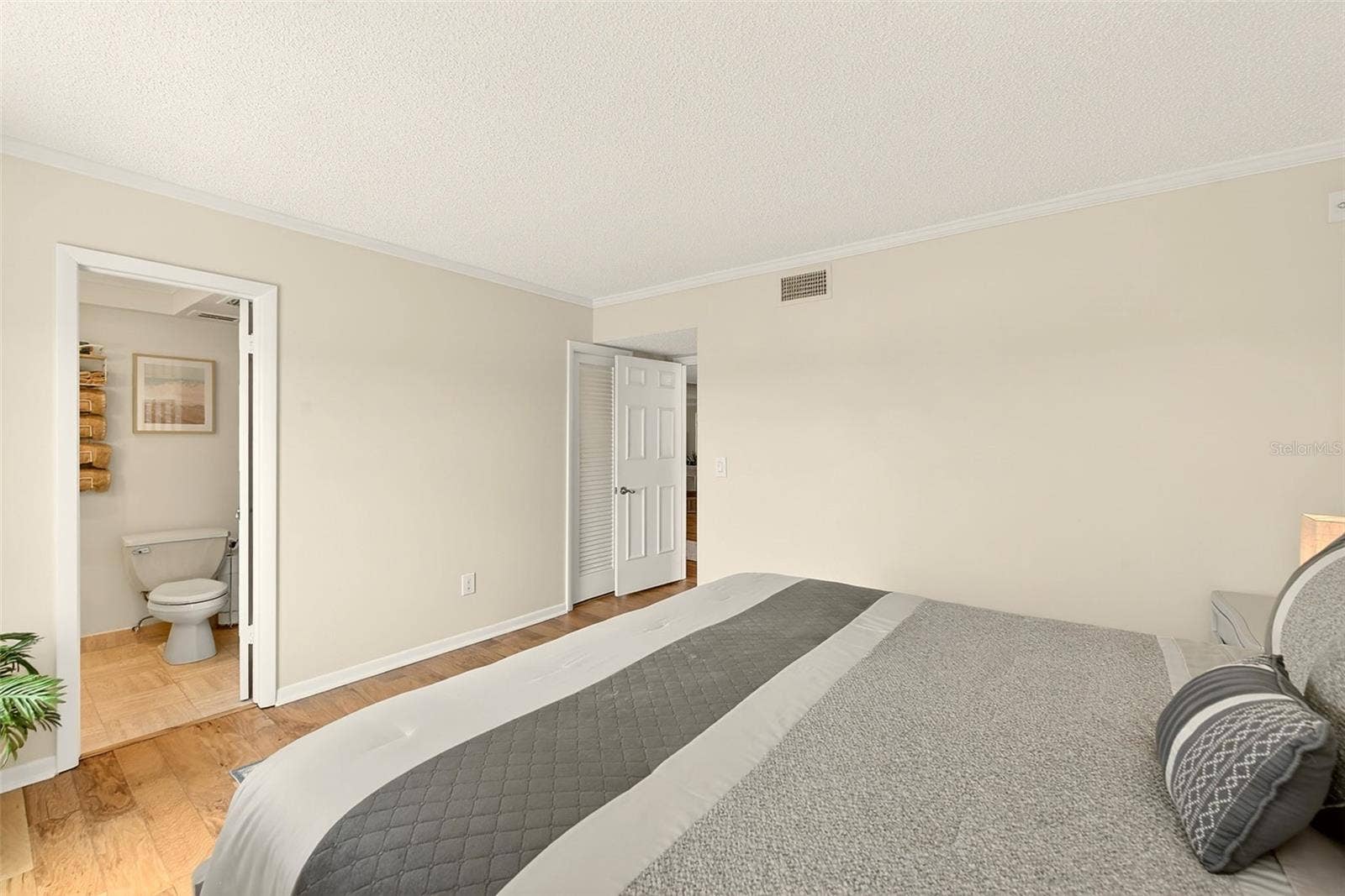 131 BLUFF VIEW DRIVE, #401, Belleair Bluffs, FL 33770 131 BLUFF VIEW DRIVE, #401, Belleair Bluffs, FL 33770
