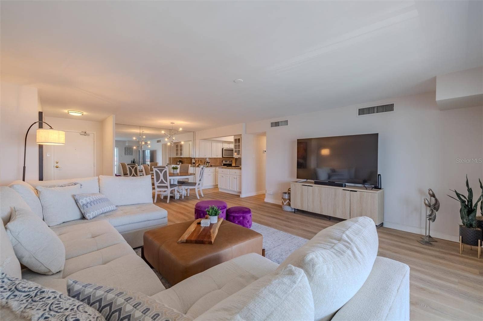 10355 PARADISE BOULEVARD, #511, Treasure Island, FL 33706 10355 PARADISE BOULEVARD, #511, Treasure Island, FL 33706