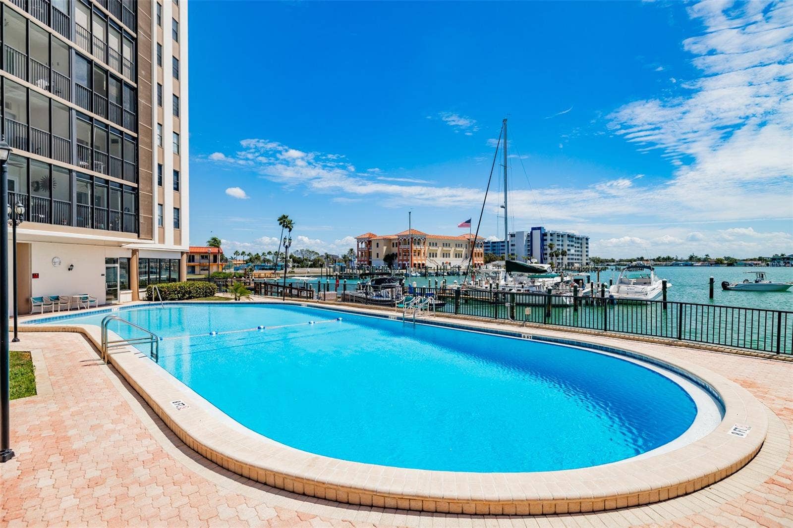 10355 PARADISE BOULEVARD, #511, Treasure Island, FL 33706 10355 PARADISE BOULEVARD, #511, Treasure Island, FL 33706