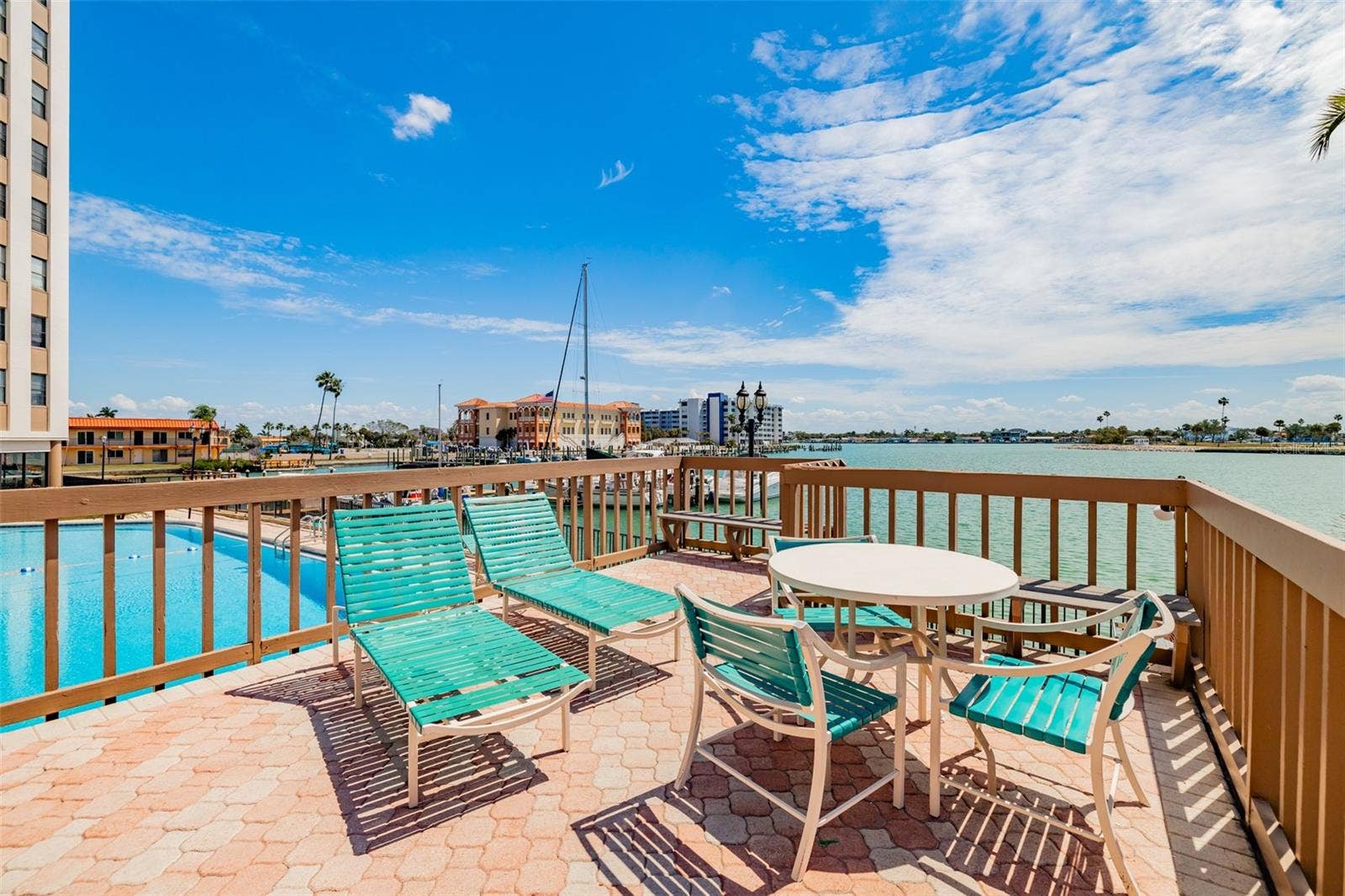 10355 PARADISE BOULEVARD, #511, Treasure Island, FL 33706 10355 PARADISE BOULEVARD, #511, Treasure Island, FL 33706