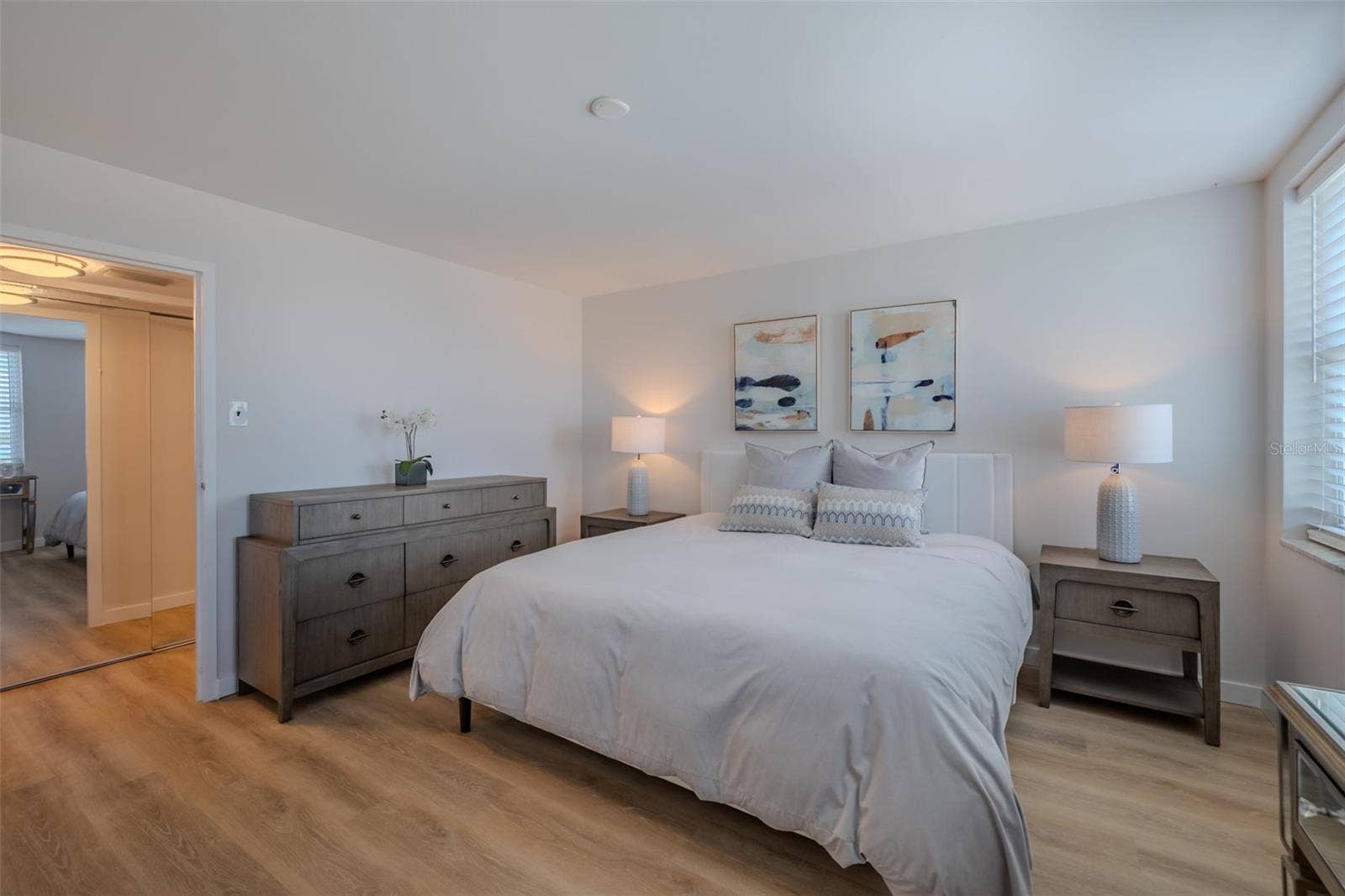 10355 PARADISE BOULEVARD, #511, Treasure Island, FL 33706 10355 PARADISE BOULEVARD, #511, Treasure Island, FL 33706