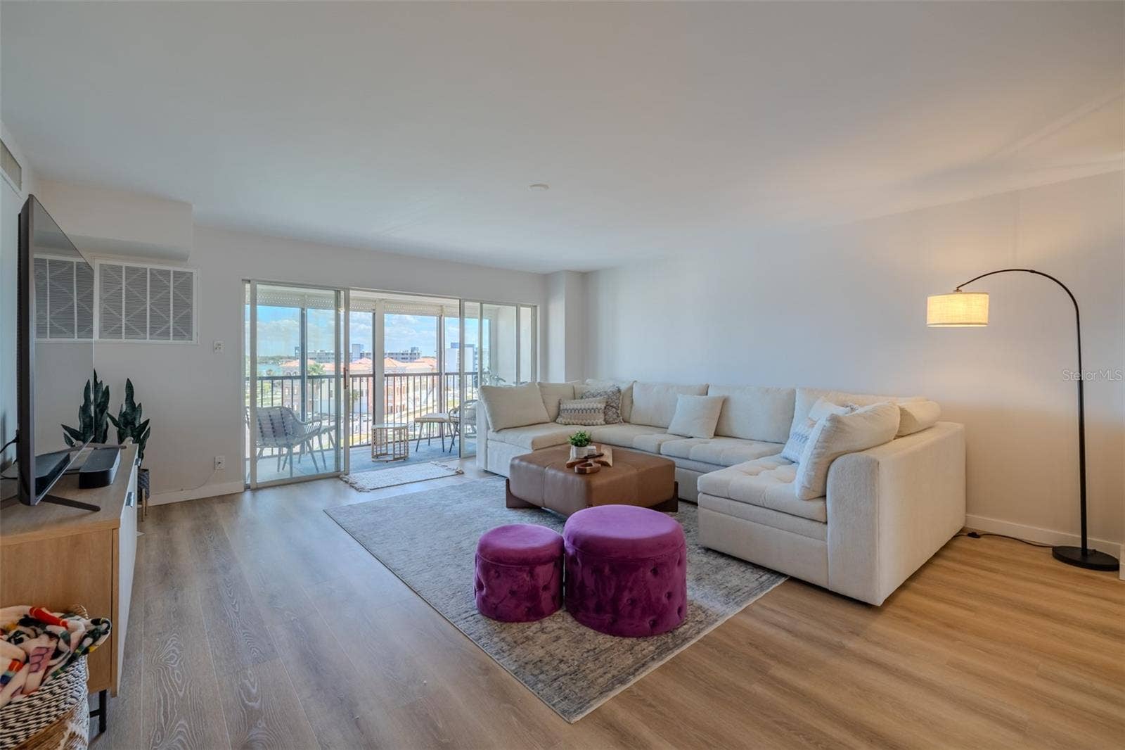 10355 PARADISE BOULEVARD, #511, Treasure Island, FL 33706 10355 PARADISE BOULEVARD, #511, Treasure Island, FL 33706