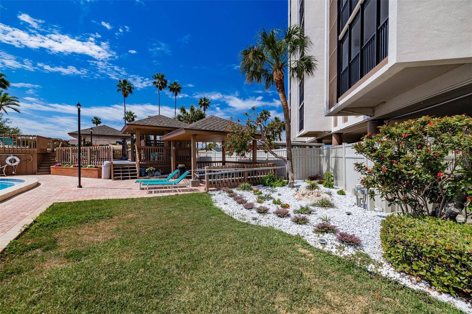 10355 PARADISE BOULEVARD, #511, Treasure Island, FL 33706 10355 PARADISE BOULEVARD, #511, Treasure Island, FL 33706