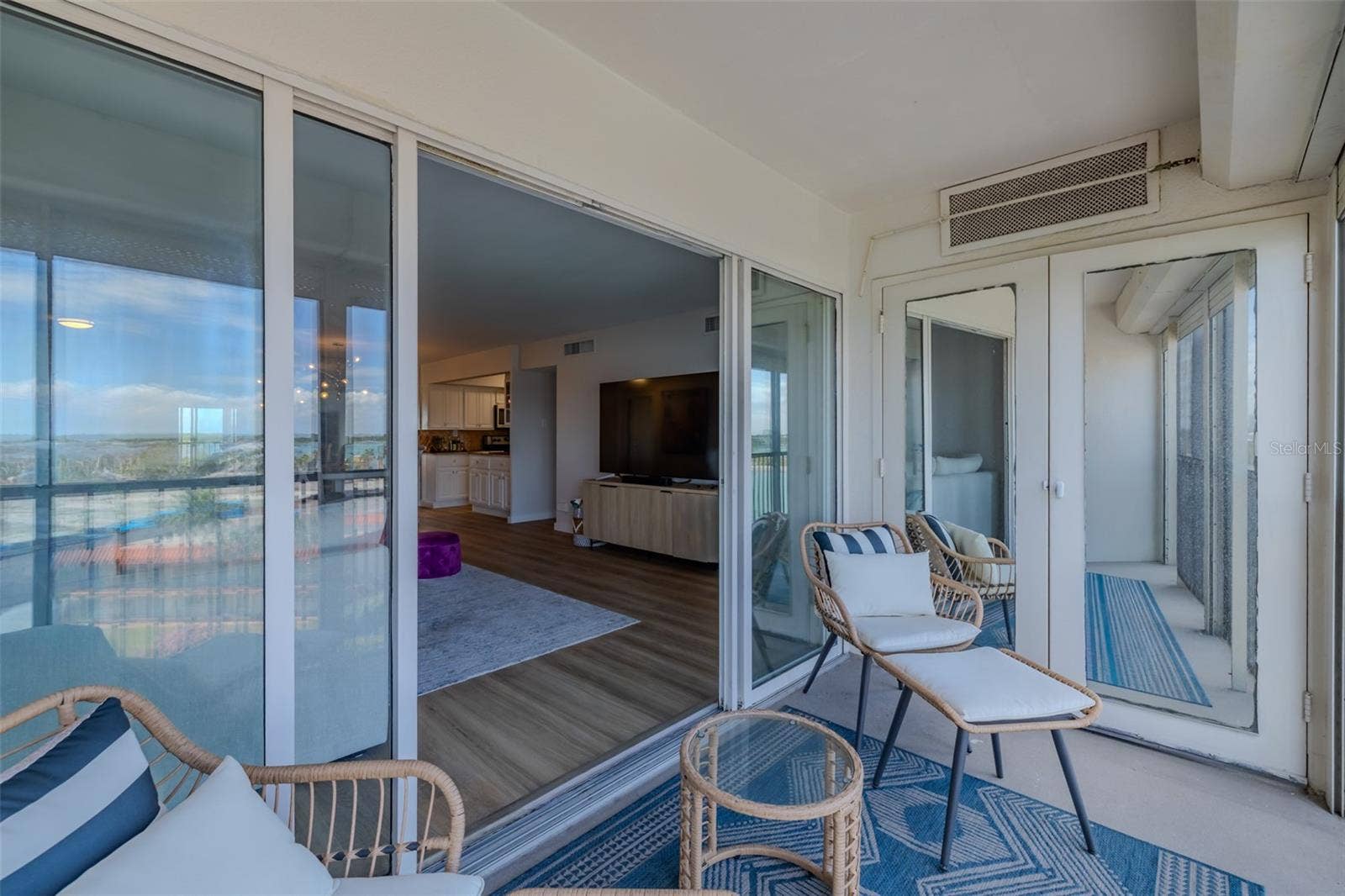 10355 PARADISE BOULEVARD, #511, Treasure Island, FL 33706 10355 PARADISE BOULEVARD, #511, Treasure Island, FL 33706