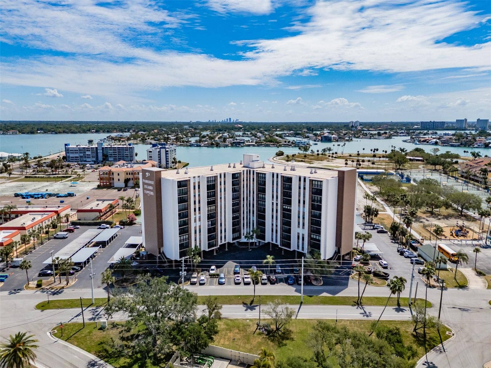10355 PARADISE BOULEVARD, #511, Treasure Island, FL 33706 10355 PARADISE BOULEVARD, #511, Treasure Island, FL 33706