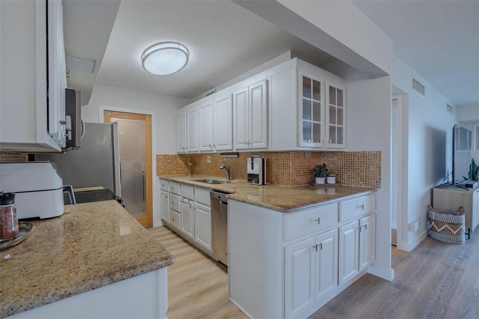 10355 PARADISE BOULEVARD, #511, Treasure Island, FL 33706 10355 PARADISE BOULEVARD, #511, Treasure Island, FL 33706