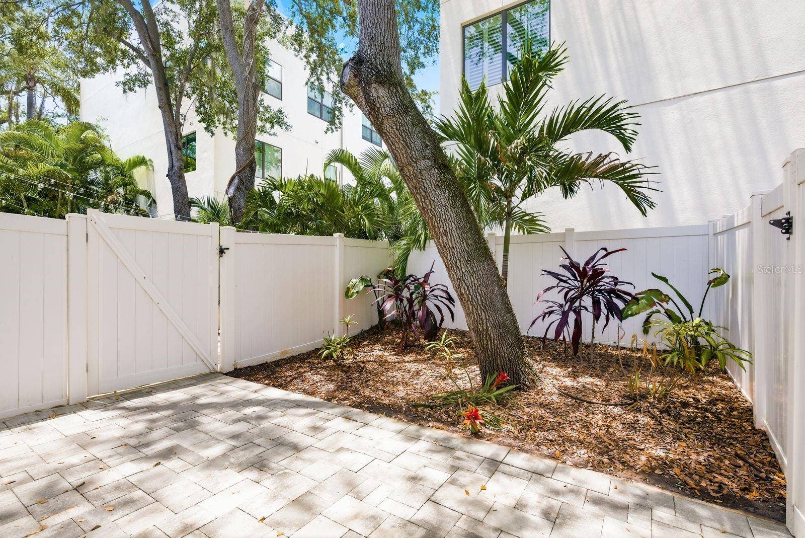 4811 BAYSHORE BOULEVARD, #303, Tampa, FL 33611 4811 BAYSHORE BOULEVARD, #303, Tampa, FL 33611