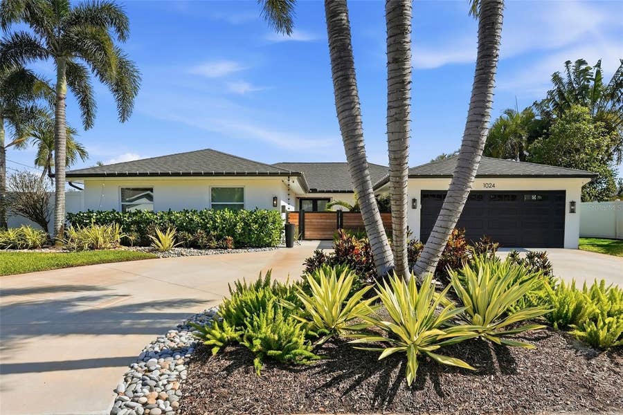 Property photo for 1024 44TH AVENUE NE, St Petersburg, FL