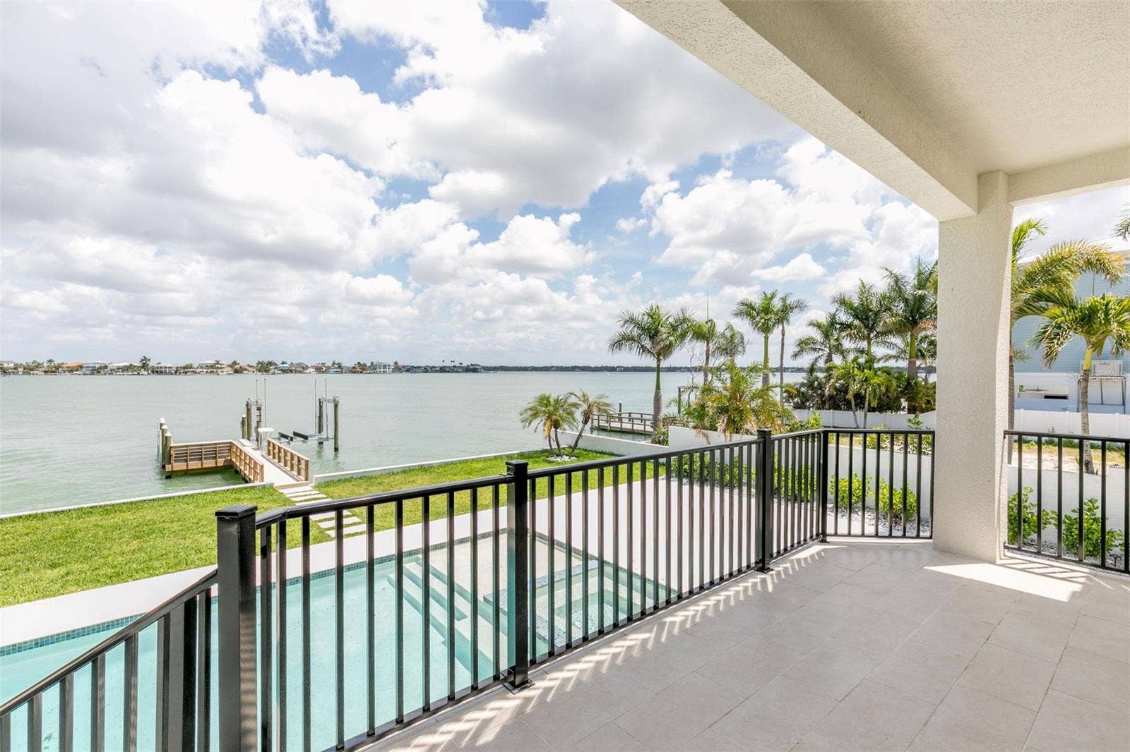 4 PARADISE LANE, Treasure Island, FL 33706 4 PARADISE LANE, Treasure Island, FL 33706