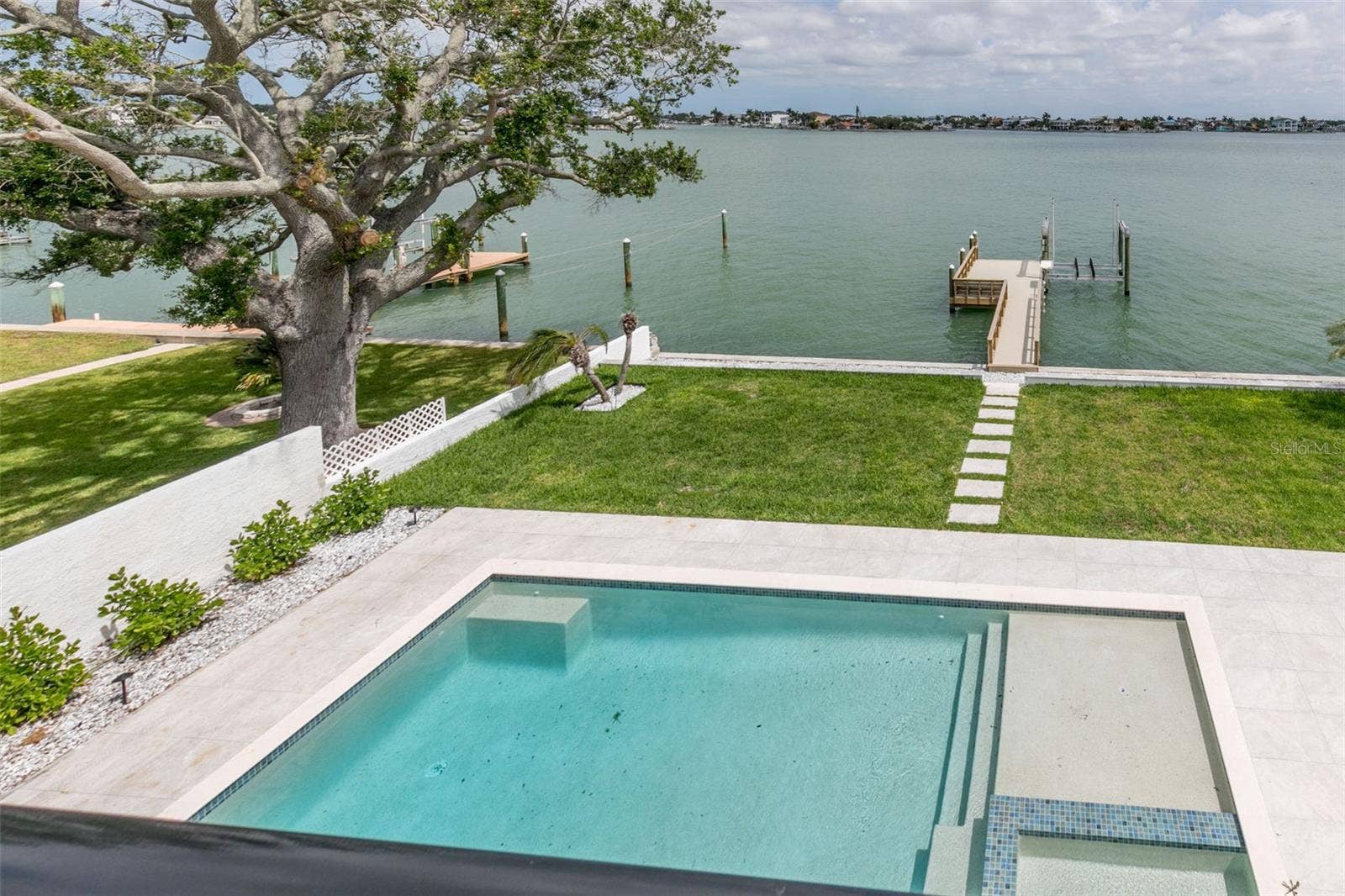 4 PARADISE LANE, Treasure Island, FL 33706 4 PARADISE LANE, Treasure Island, FL 33706