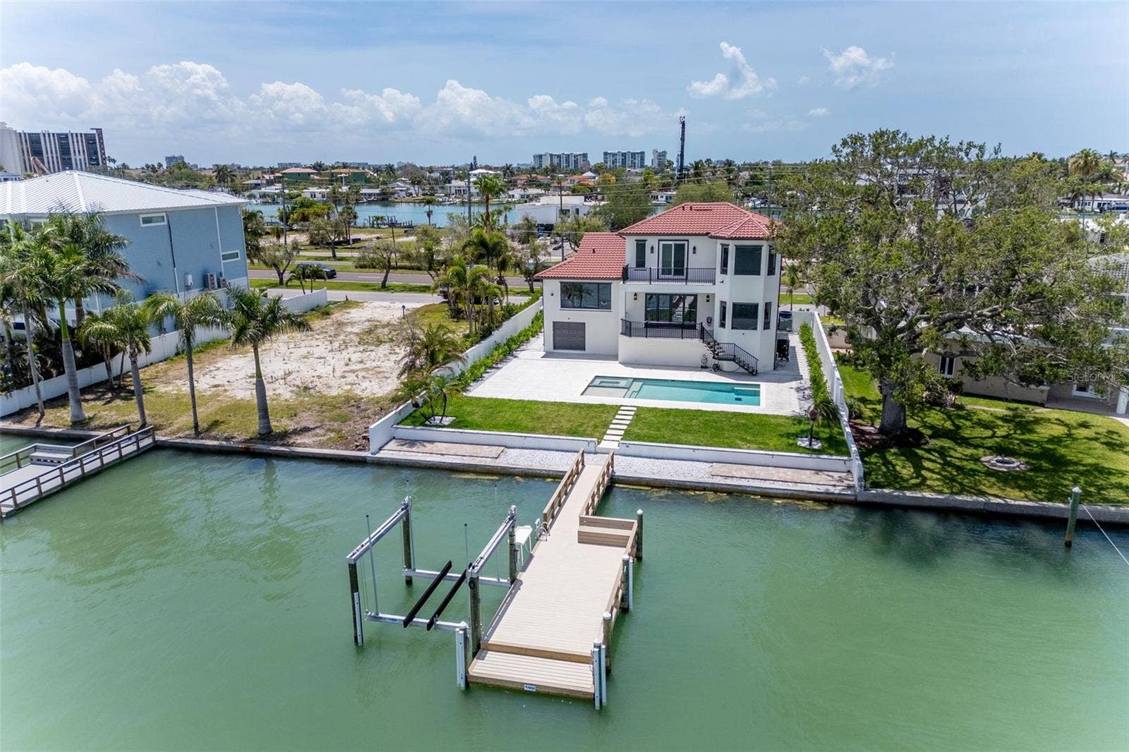 4 PARADISE LANE, Treasure Island, FL 33706 4 PARADISE LANE, Treasure Island, FL 33706