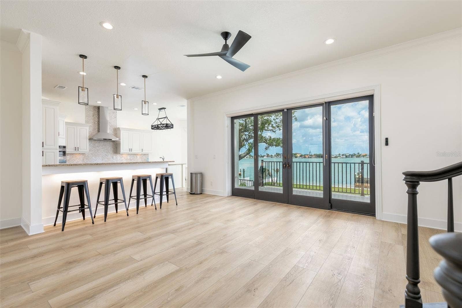 4 PARADISE LANE, Treasure Island, FL 33706 4 PARADISE LANE, Treasure Island, FL 33706