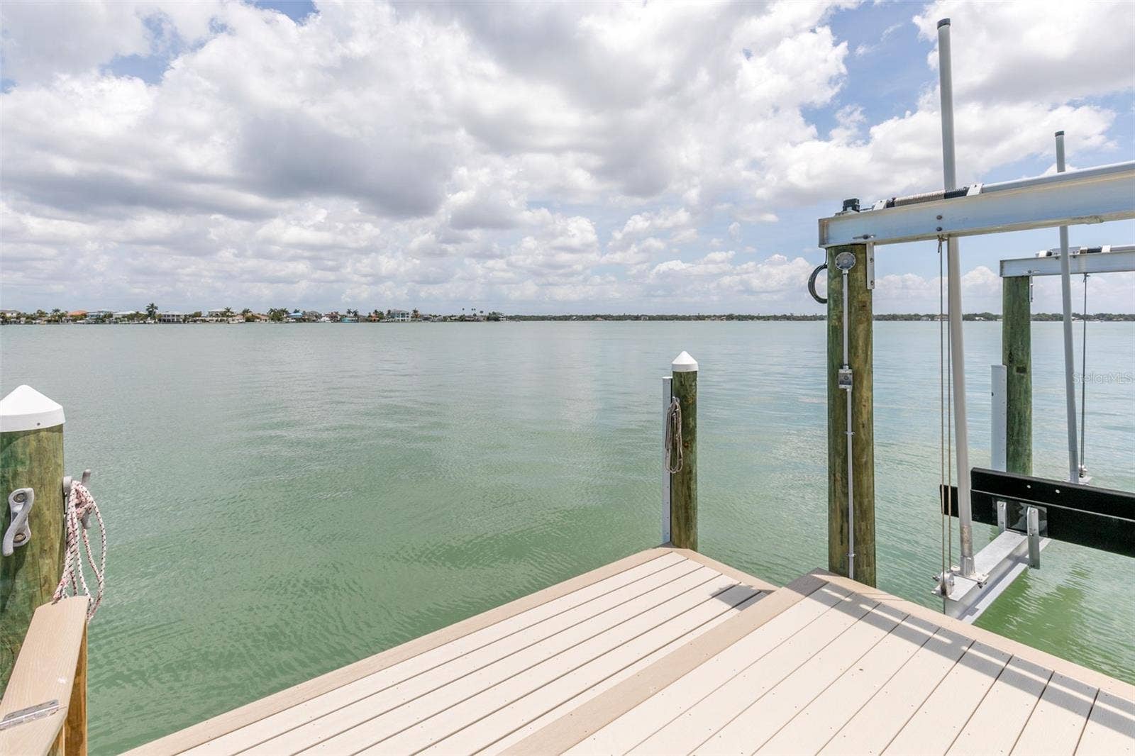 4 PARADISE LANE, Treasure Island, FL 33706 4 PARADISE LANE, Treasure Island, FL 33706