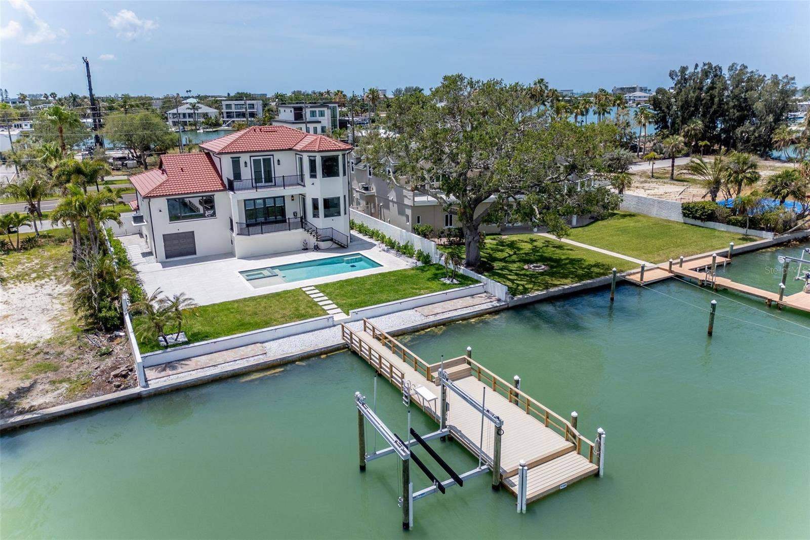 4 PARADISE LANE, Treasure Island, FL 33706 4 PARADISE LANE, Treasure Island, FL 33706