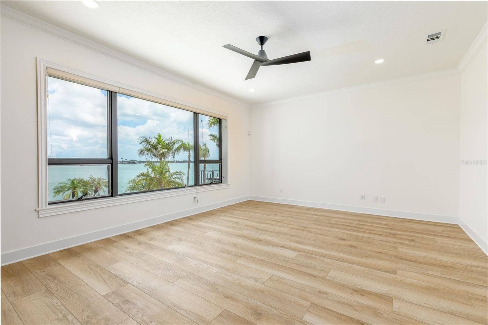 4 PARADISE LANE, Treasure Island, FL 33706 4 PARADISE LANE, Treasure Island, FL 33706