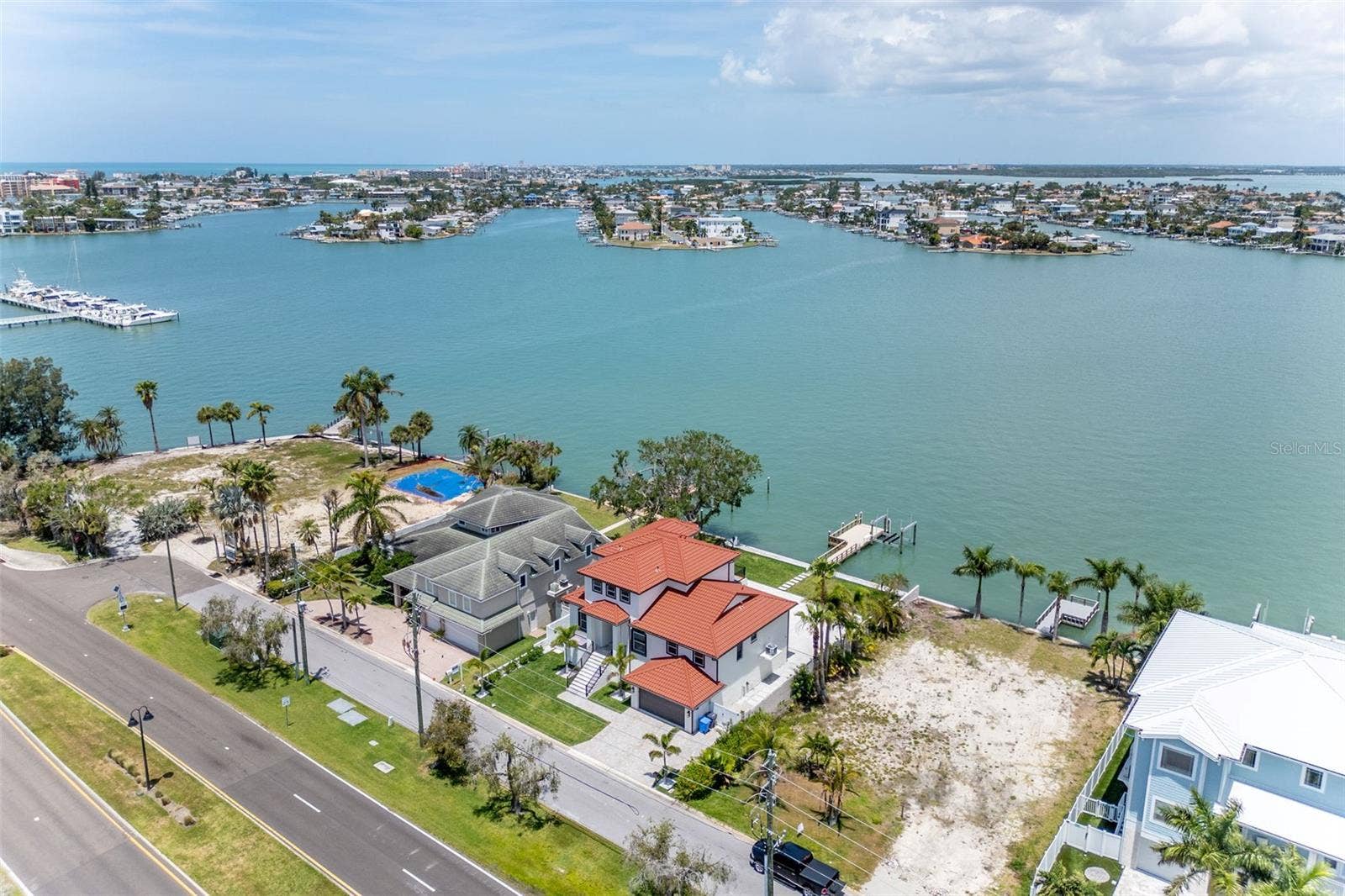4 PARADISE LANE, Treasure Island, FL 33706 4 PARADISE LANE, Treasure Island, FL 33706