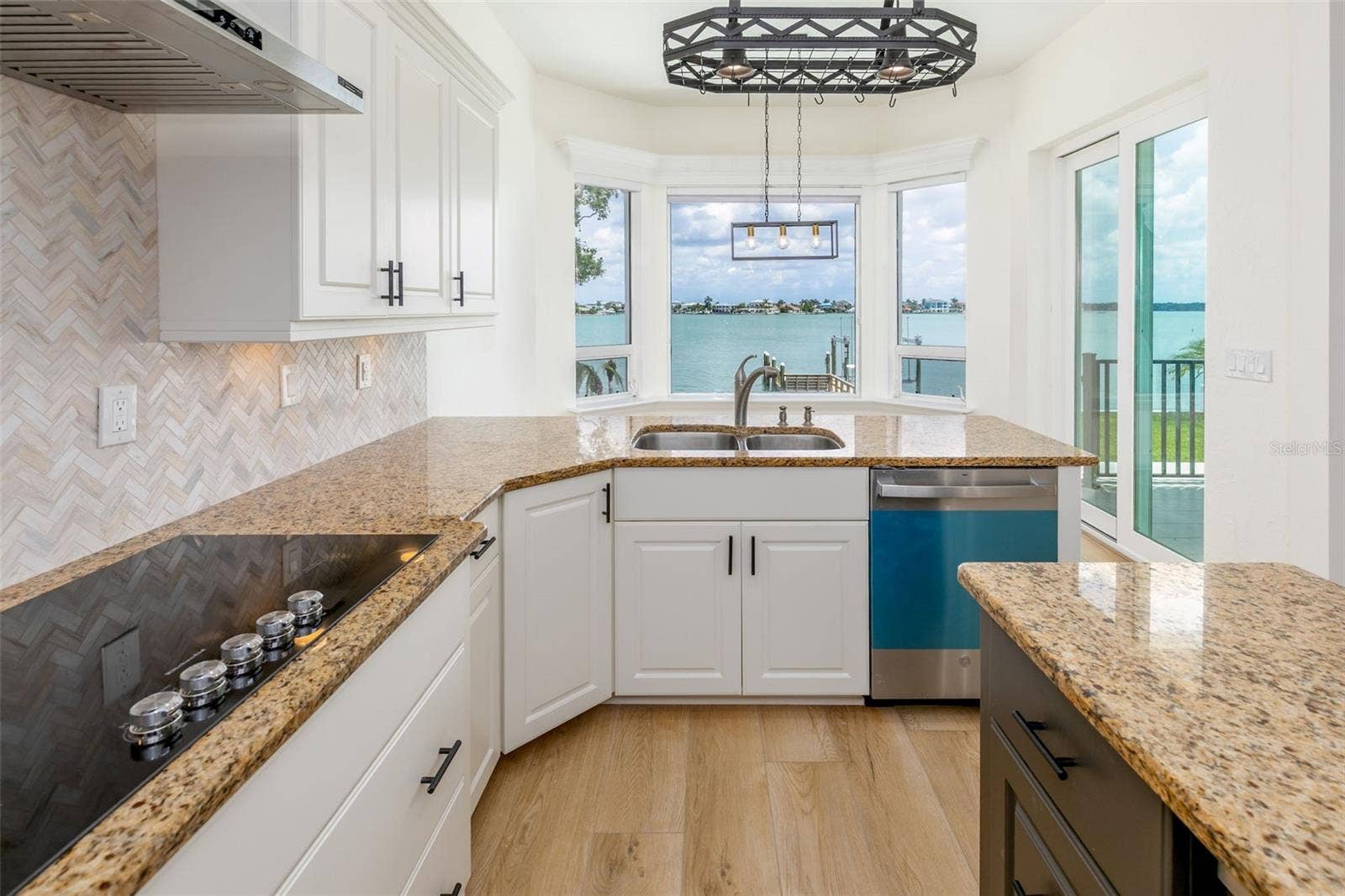 4 PARADISE LANE, Treasure Island, FL 33706 4 PARADISE LANE, Treasure Island, FL 33706