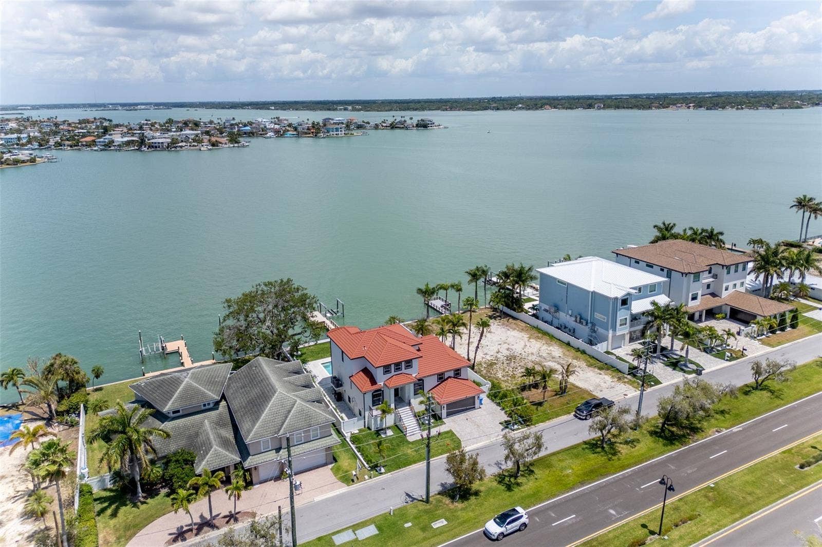 4 PARADISE LANE, Treasure Island, FL 33706 4 PARADISE LANE, Treasure Island, FL 33706