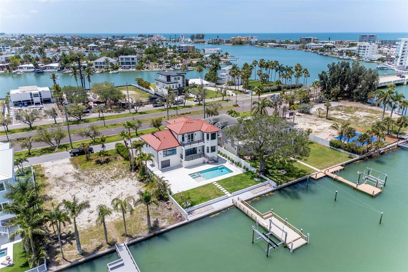 4 PARADISE LANE, Treasure Island, FL 33706 4 PARADISE LANE, Treasure Island, FL 33706