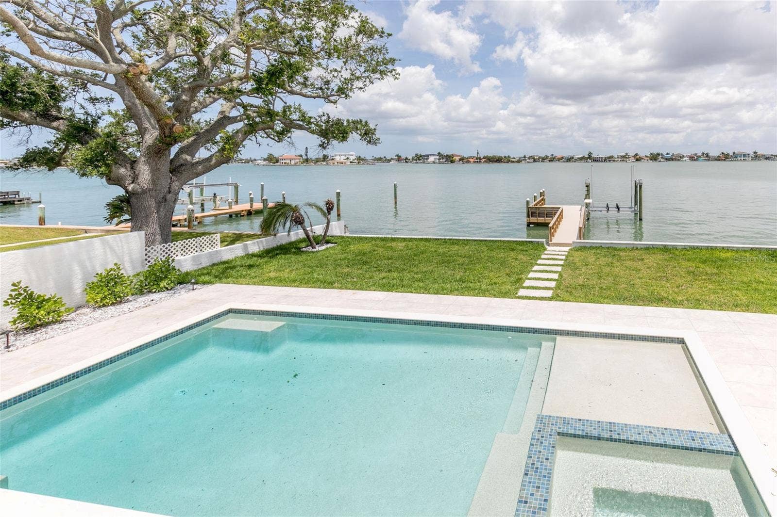 4 PARADISE LANE, Treasure Island, FL 33706 4 PARADISE LANE, Treasure Island, FL 33706