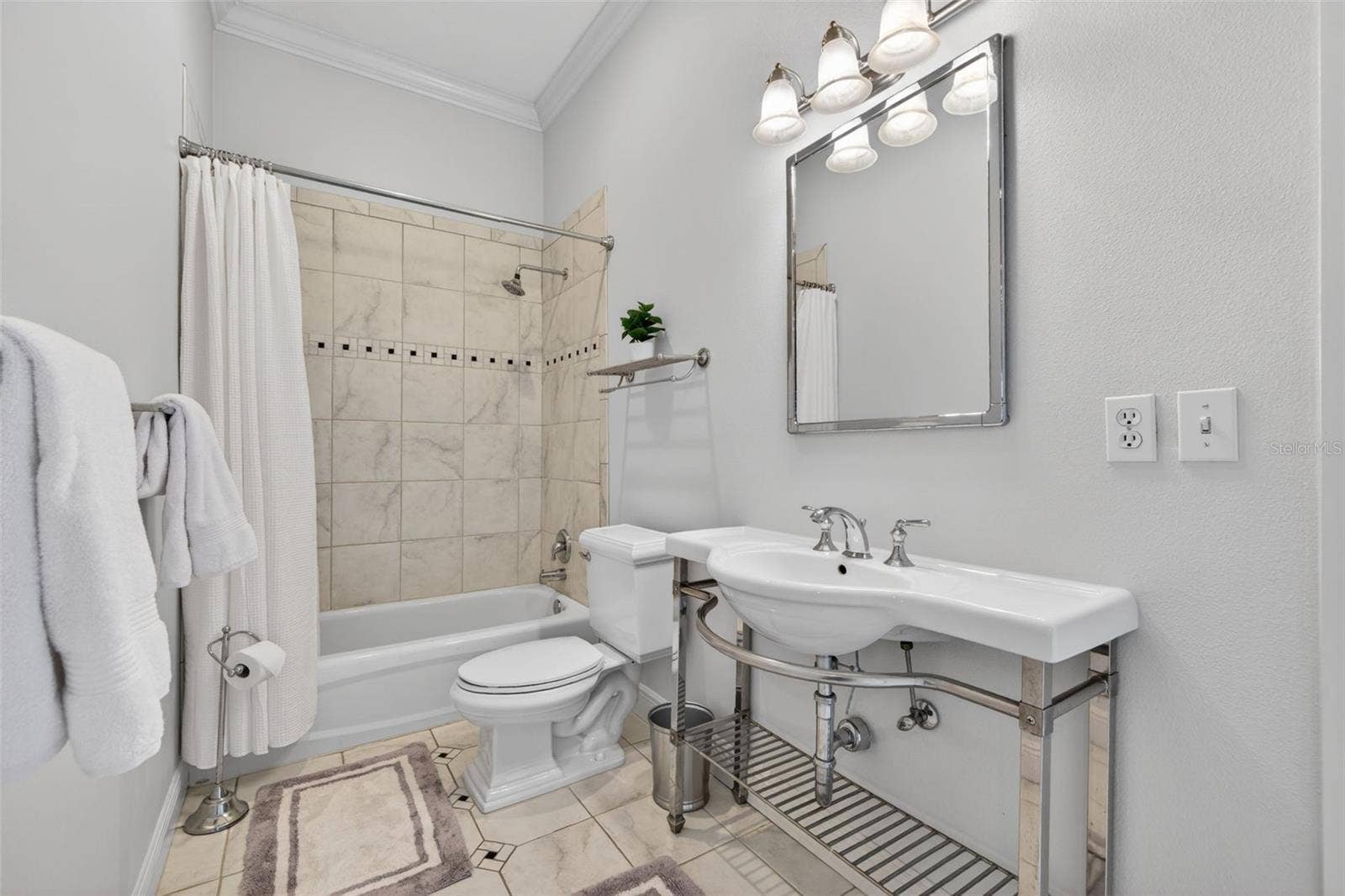 445 PARK AVENUE, Belleair, FL 33756 Bathroom