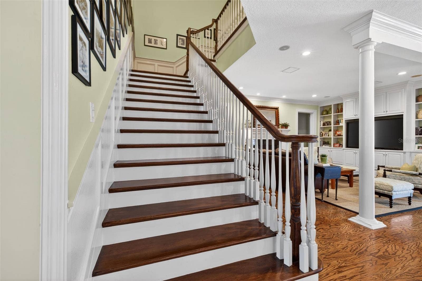 445 PARK AVENUE, Belleair, FL 33756 Stairs
