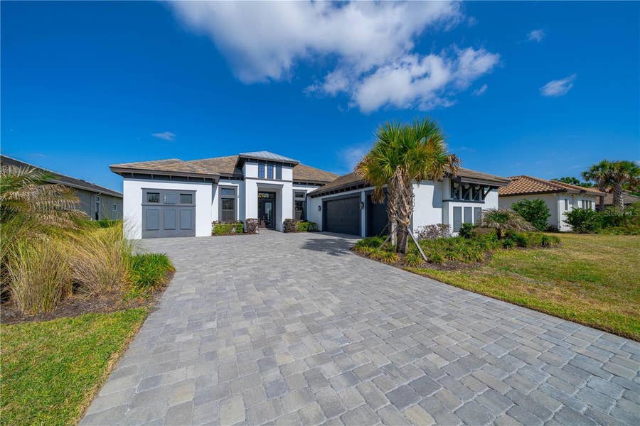 Property photo for 4866 FRECCIA LOOP, Wesley Chapel, FL