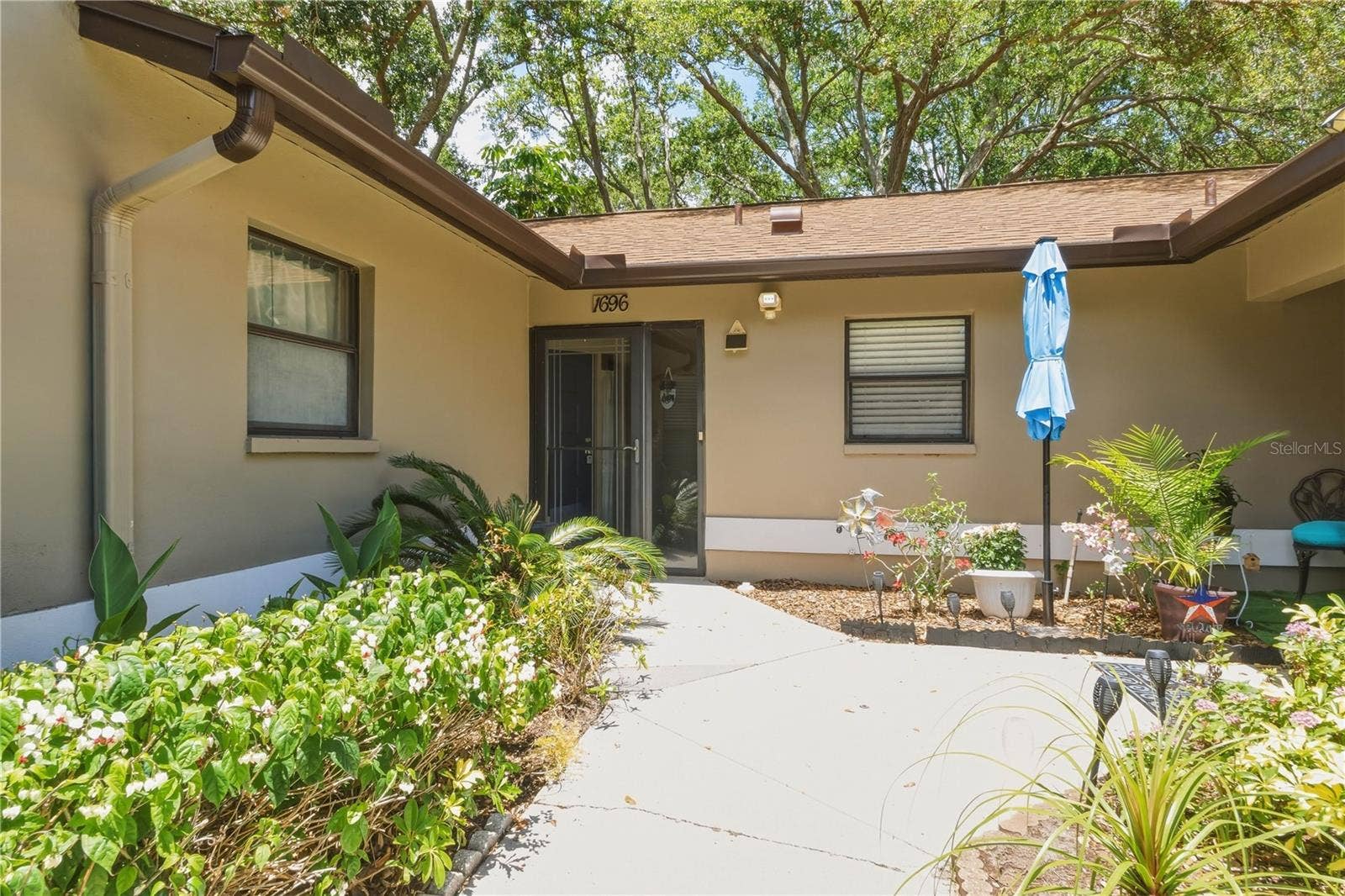 1696 NASH COURT, Dunedin, FL 34698 1696 NASH COURT, Dunedin, FL 34698