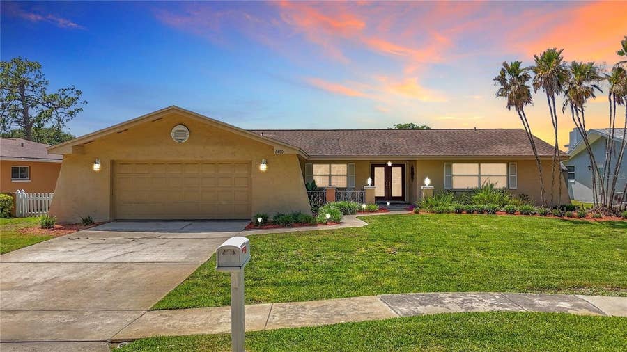 Property photo for 6490 BURNING TREE DRIVE, Seminole, FL