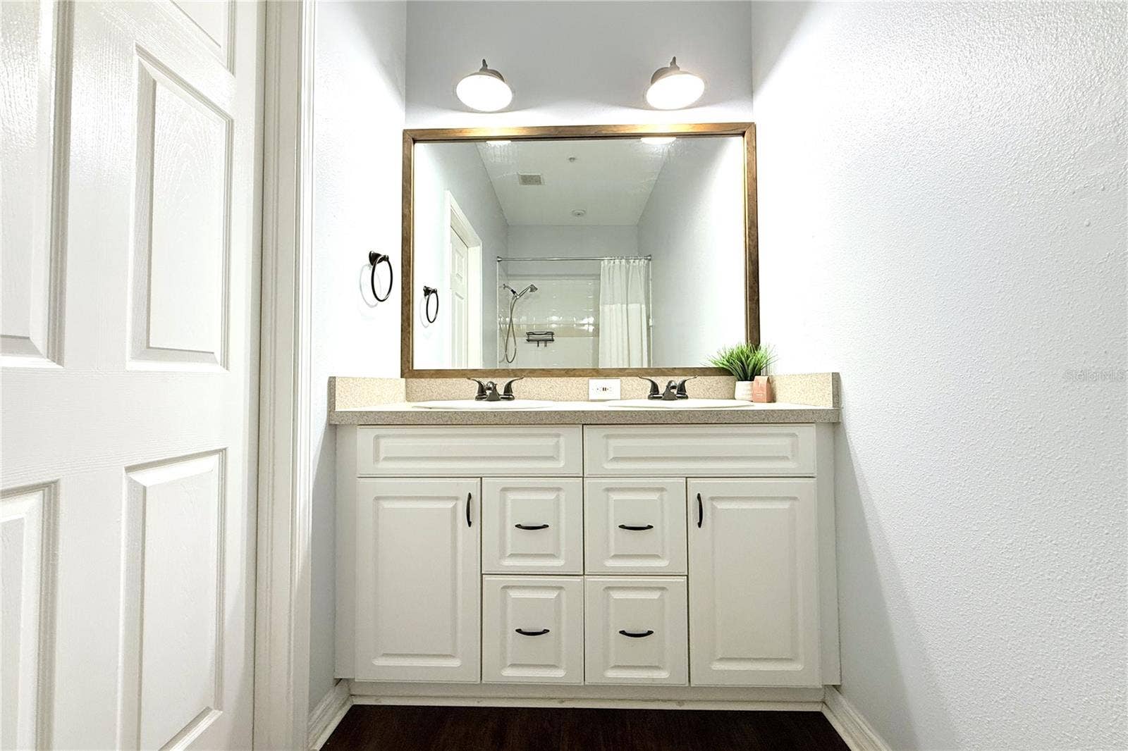 5307 TERRAZA COURT, Temple Terrace, FL 33617 1/2 bathroom