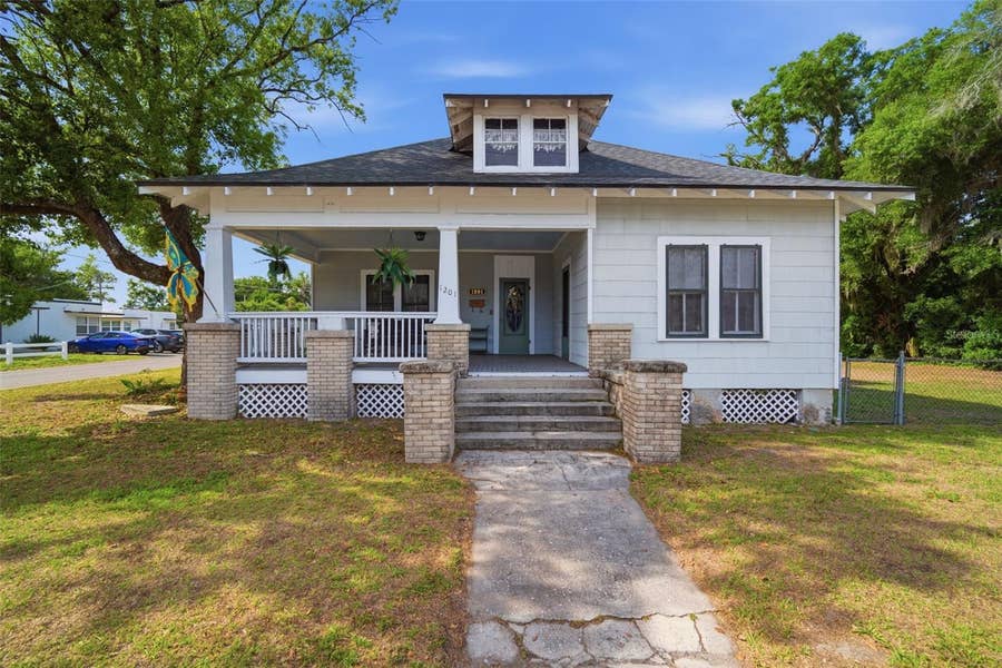 Property photo for 1201 W REYNOLDS STREET, Plant City, FL