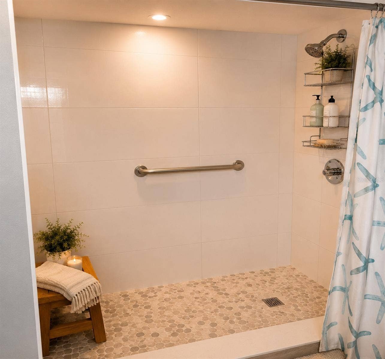 9825 HARRELL AVENUE, #404, Treasure Island, FL 33706 Primary Shower.