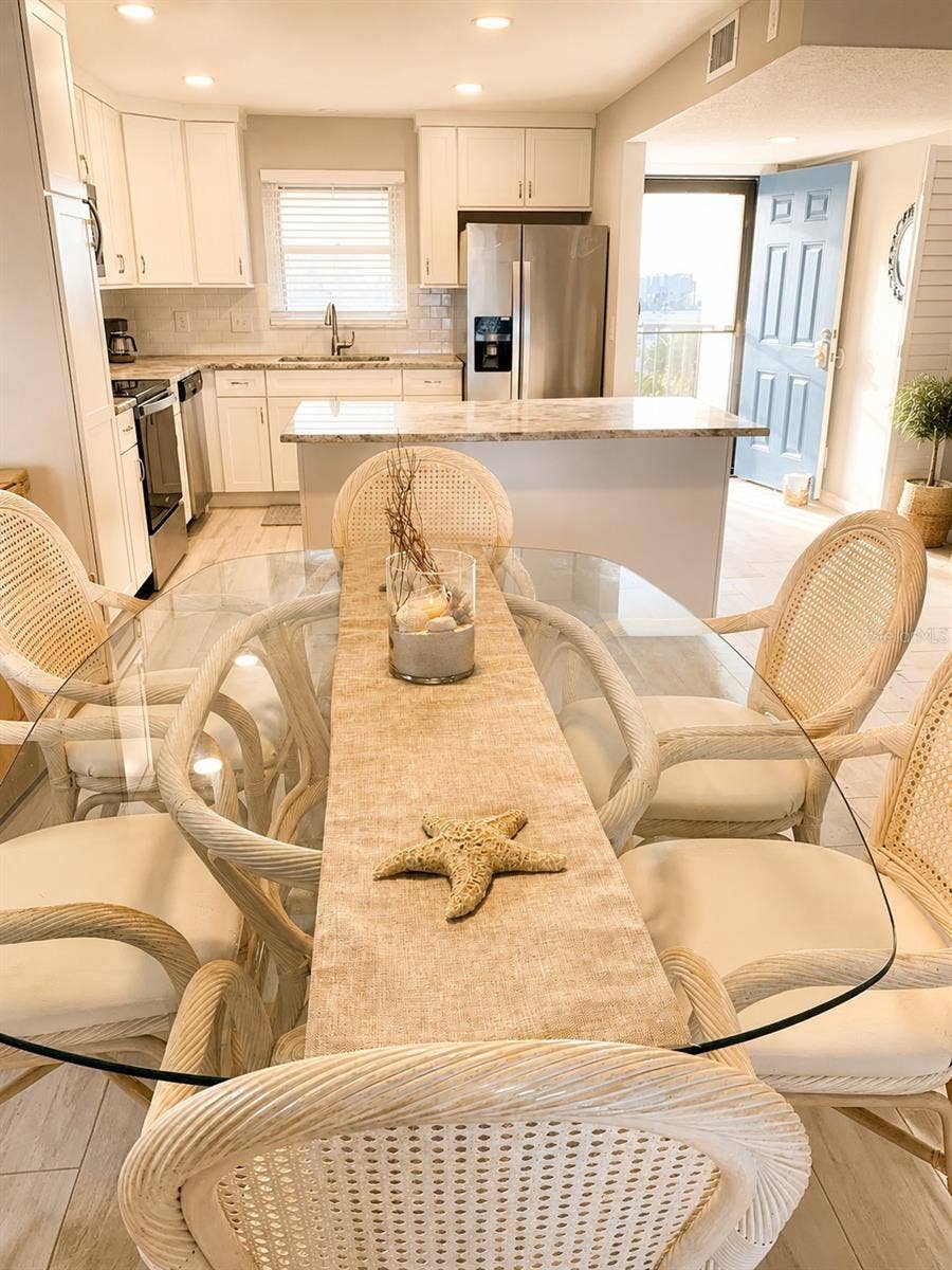 9825 HARRELL AVENUE, #404, Treasure Island, FL 33706 9825 HARRELL AVENUE, #404, Treasure Island, FL 33706