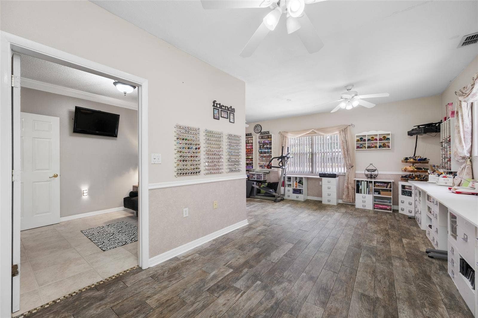 Bedroom 3 (used as craft room)