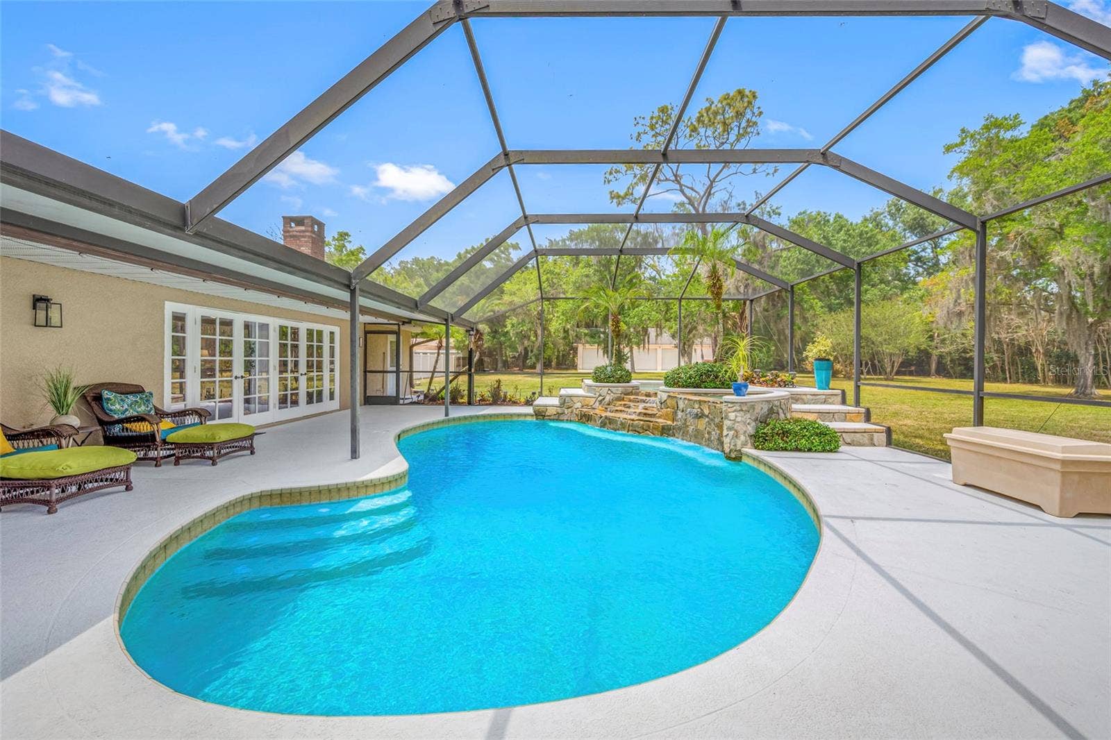 15314 LAKE MAGDALENE BOULEVARD, Tampa, FL 33618
