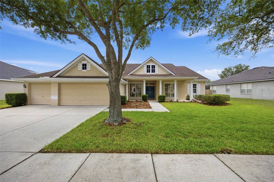 Property photo for 5406 SUNFLARE WAY, Lutz, FL