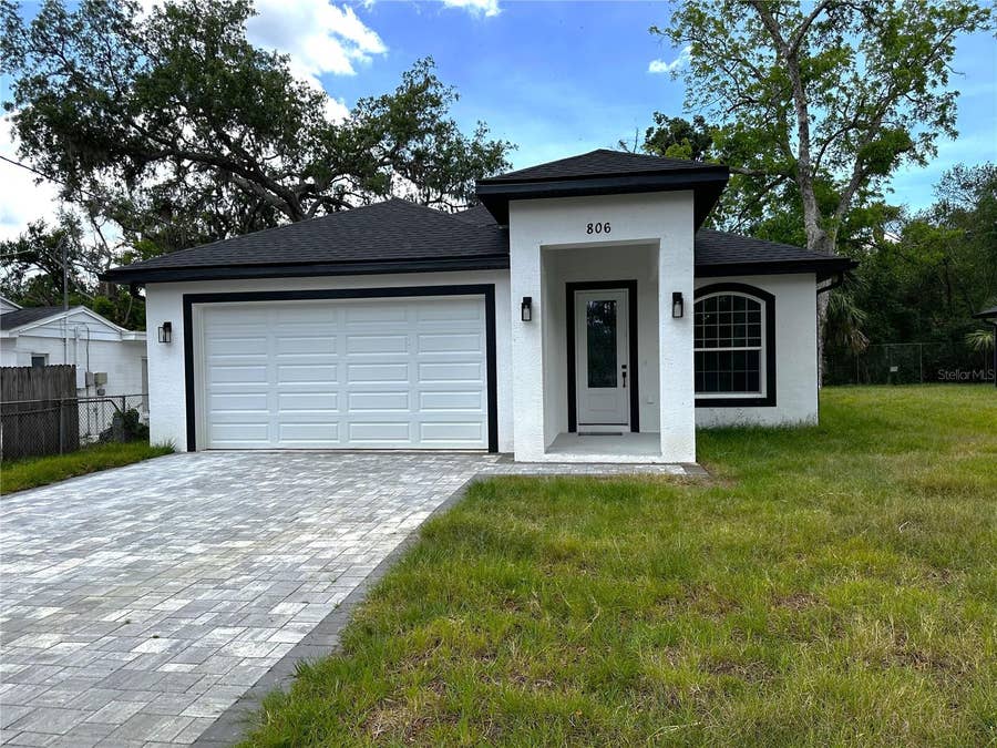 Property photo for 806 W LOWRY LANE, Tampa, FL