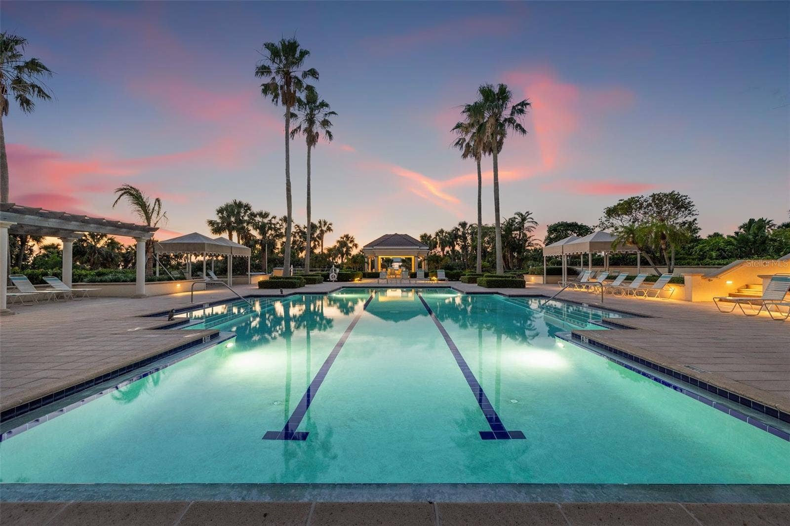 1180 GULF BOULEVARD, #401, Clearwater Beach, FL 33767 Pool