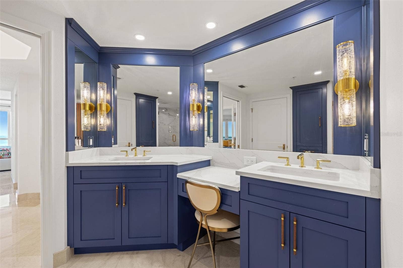 1180 GULF BOULEVARD, #401, Clearwater Beach, FL 33767 Primary Bathroom